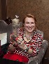 В руках победителя шоу И.Легасовой главный приз - "золотой" шоколадный микрофон