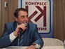 Андрей Нечаев представляет участникам заседания главное действующее лицо